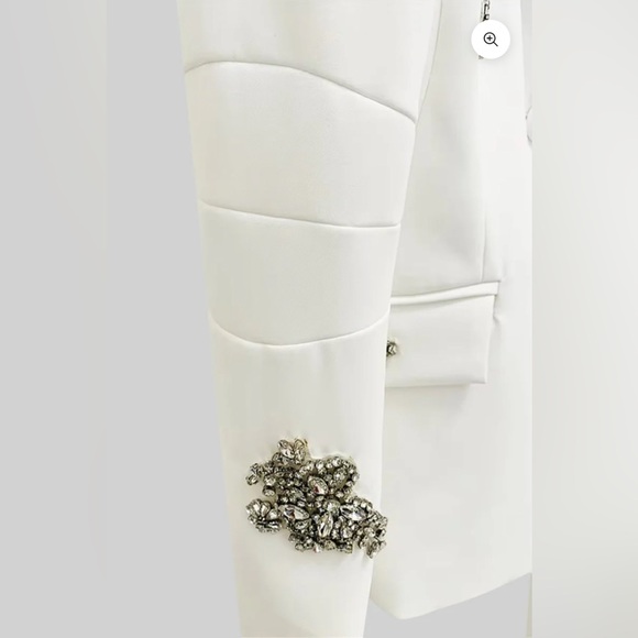 Refined Floral Embellished Pantsuit - Picture 5 of 6